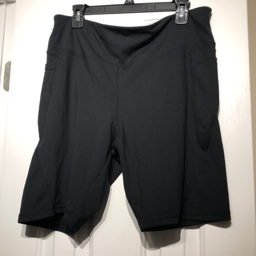 Danskin biker short super soft.
